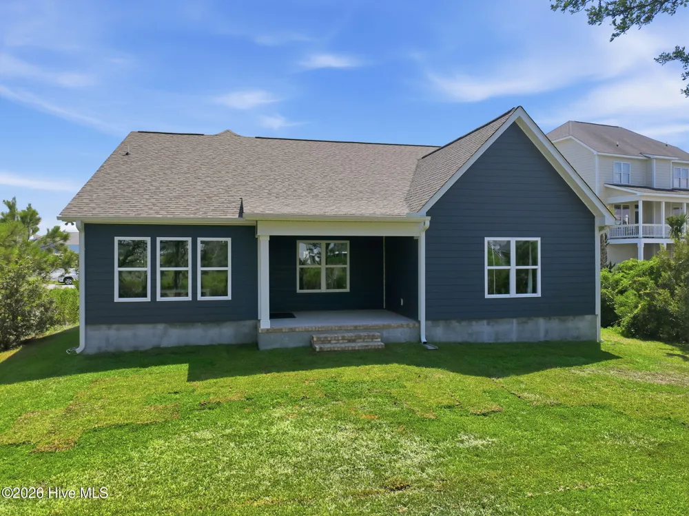 1504 Mainsail Road Morehead City, NC 28557