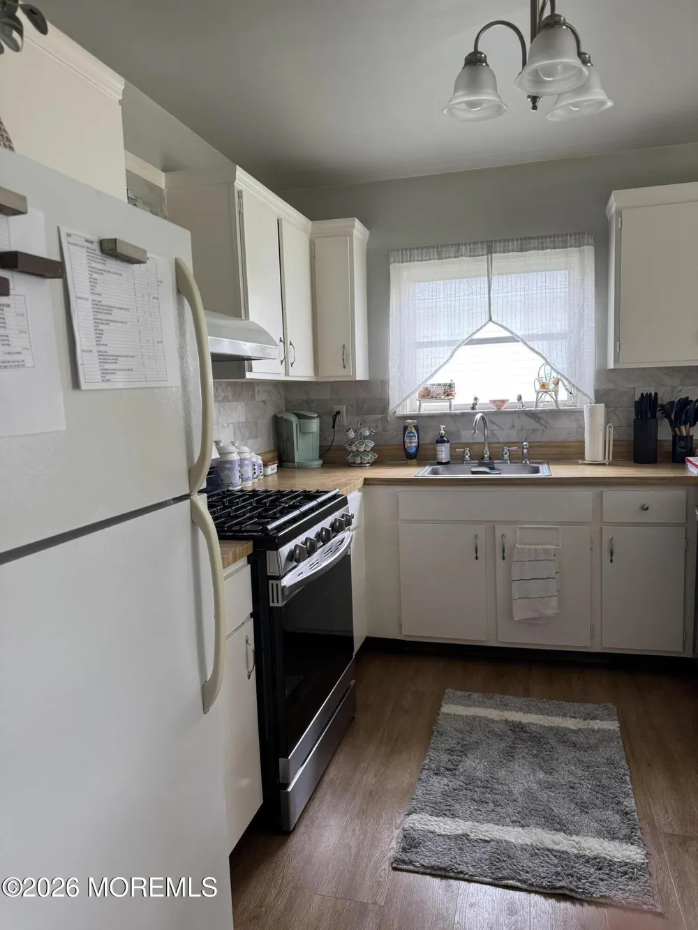 179 Biabou Drive Toms River, NJ 08757