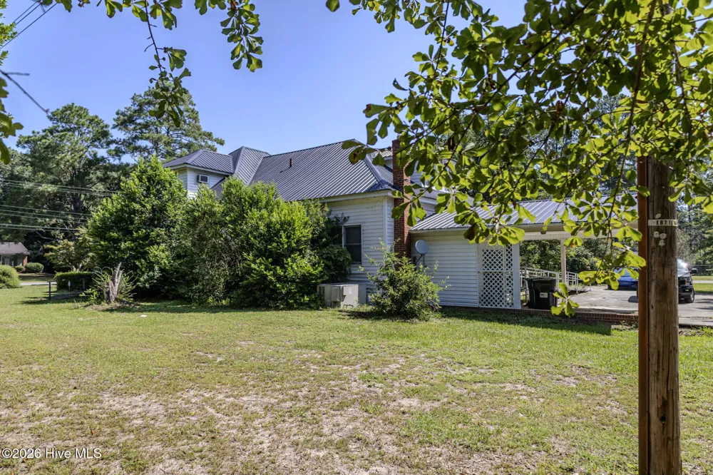 602 E Gertrude Street Fairmont, NC 28340