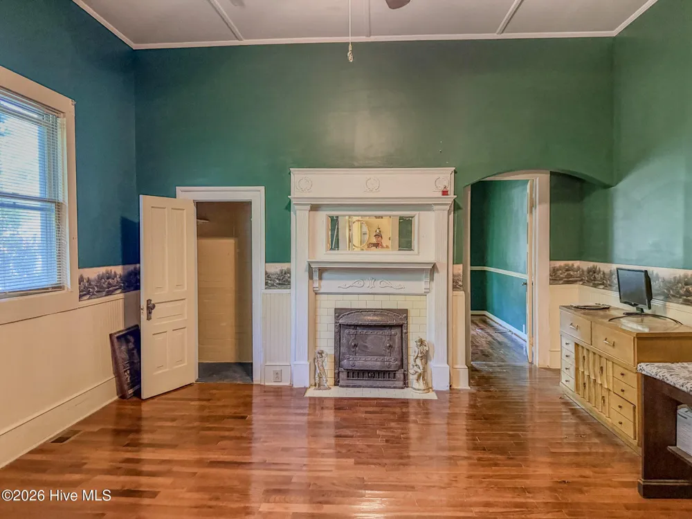 602 E Gertrude Street Fairmont, NC 28340
