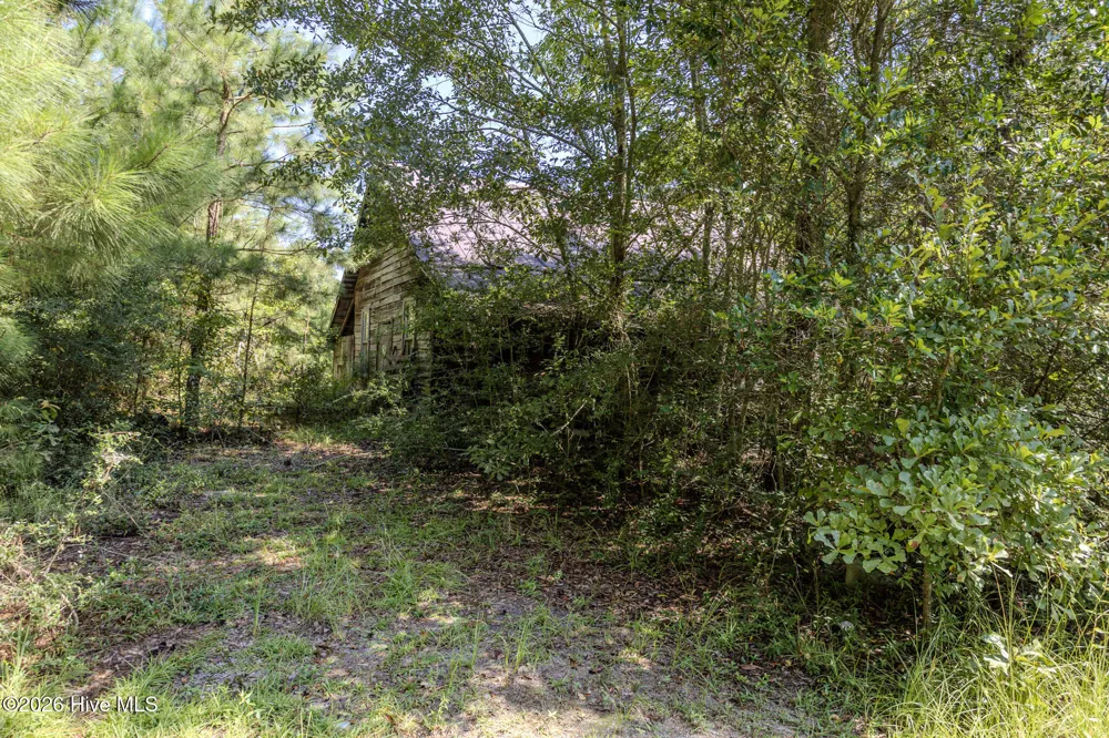 602 E Gertrude Street Fairmont, NC 28340