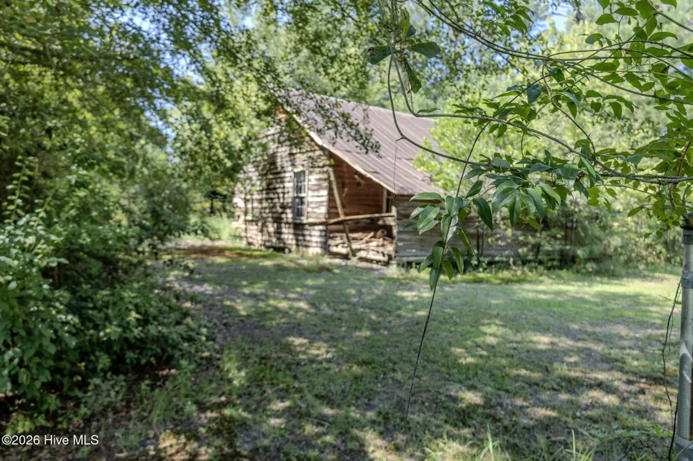 602 E Gertrude Street Fairmont, NC 28340