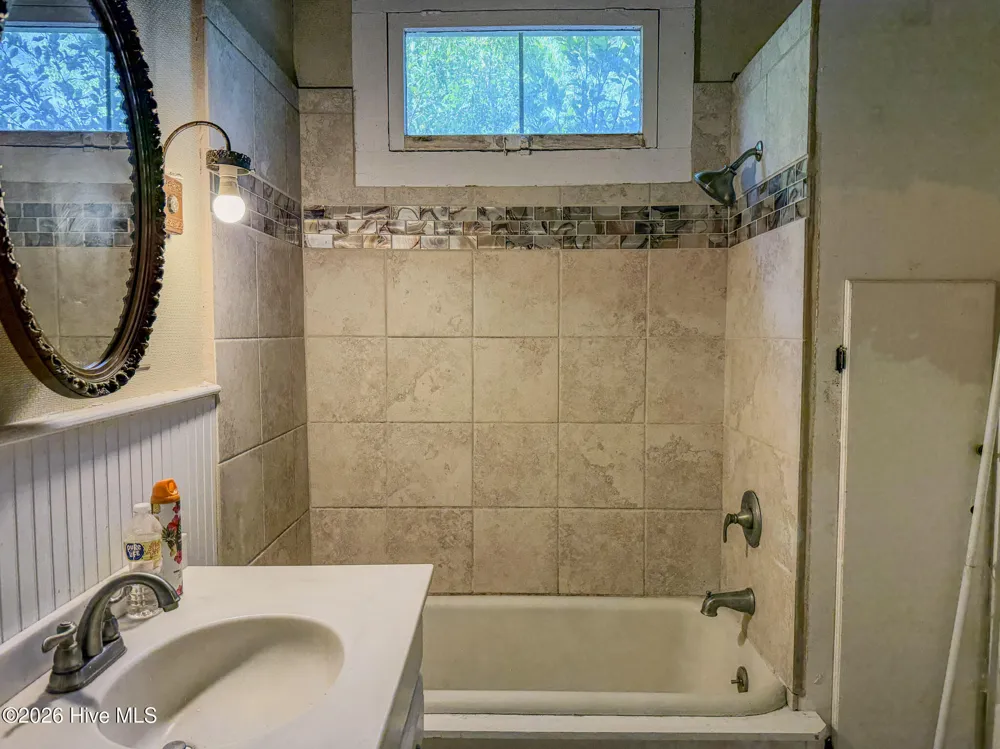 602 E Gertrude Street Fairmont, NC 28340