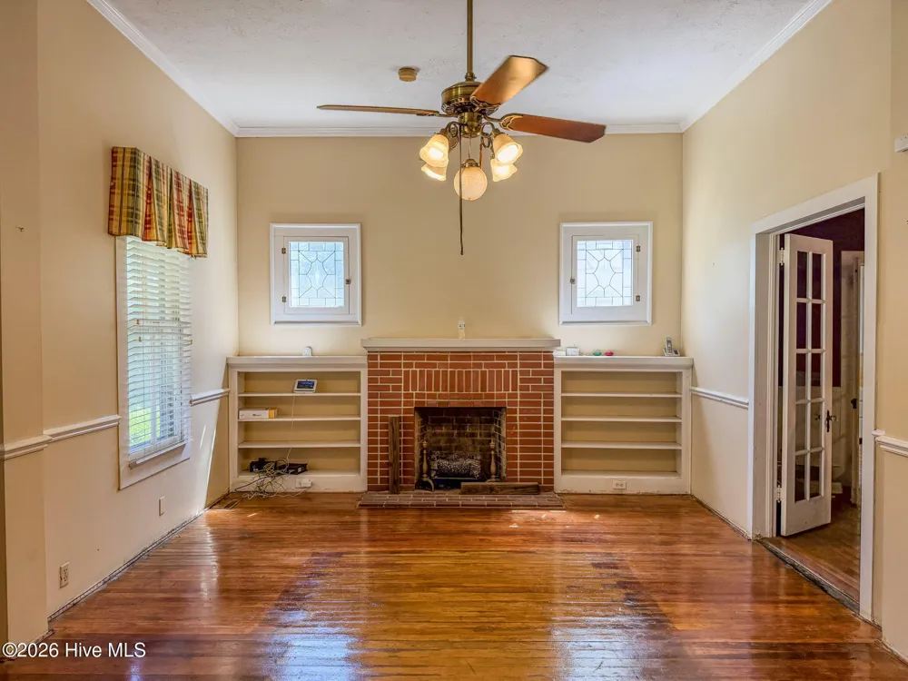 602 E Gertrude Street Fairmont, NC 28340