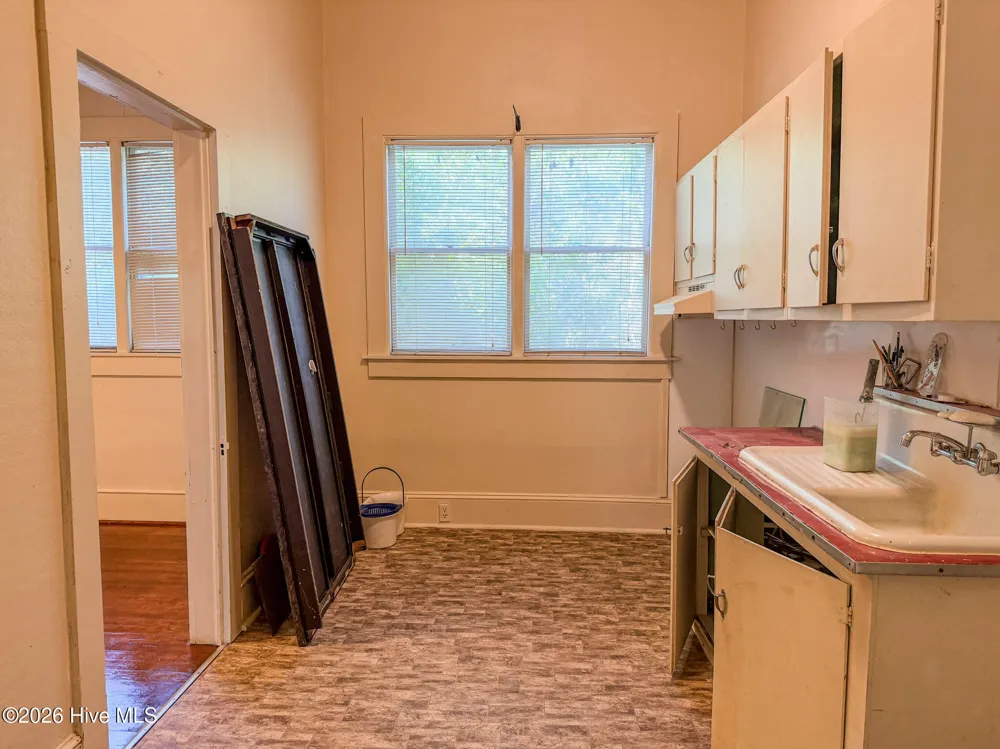 602 E Gertrude Street Fairmont, NC 28340