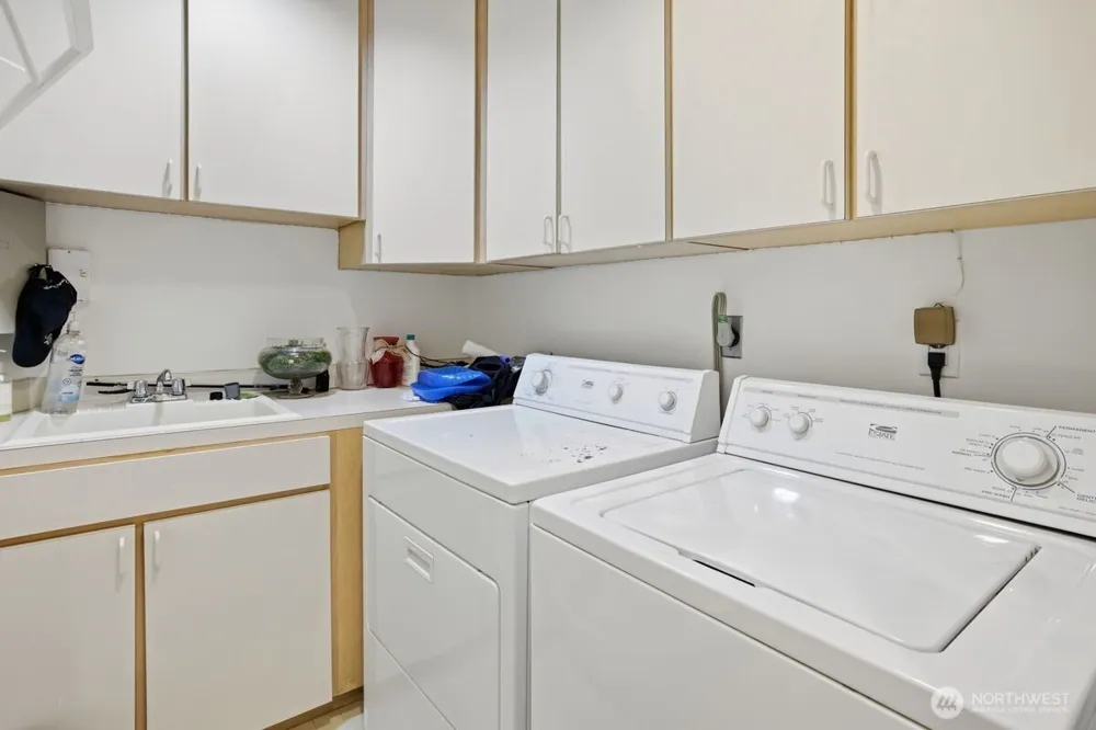 10000 Meydenbauer Way SE #1 Bellevue, WA 98004