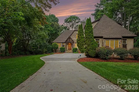 7484 Cottonwood Drive