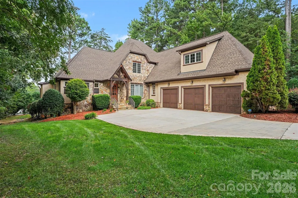 7484 Cottonwood Drive Denver, NC 28037
