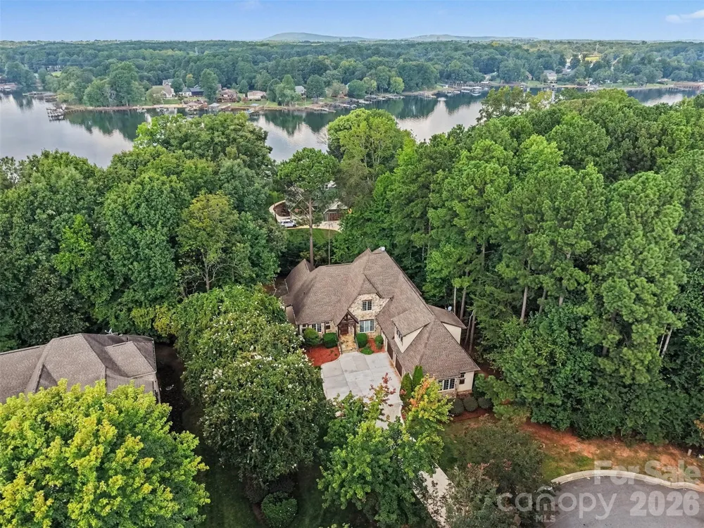 7484 Cottonwood Drive Denver, NC 28037