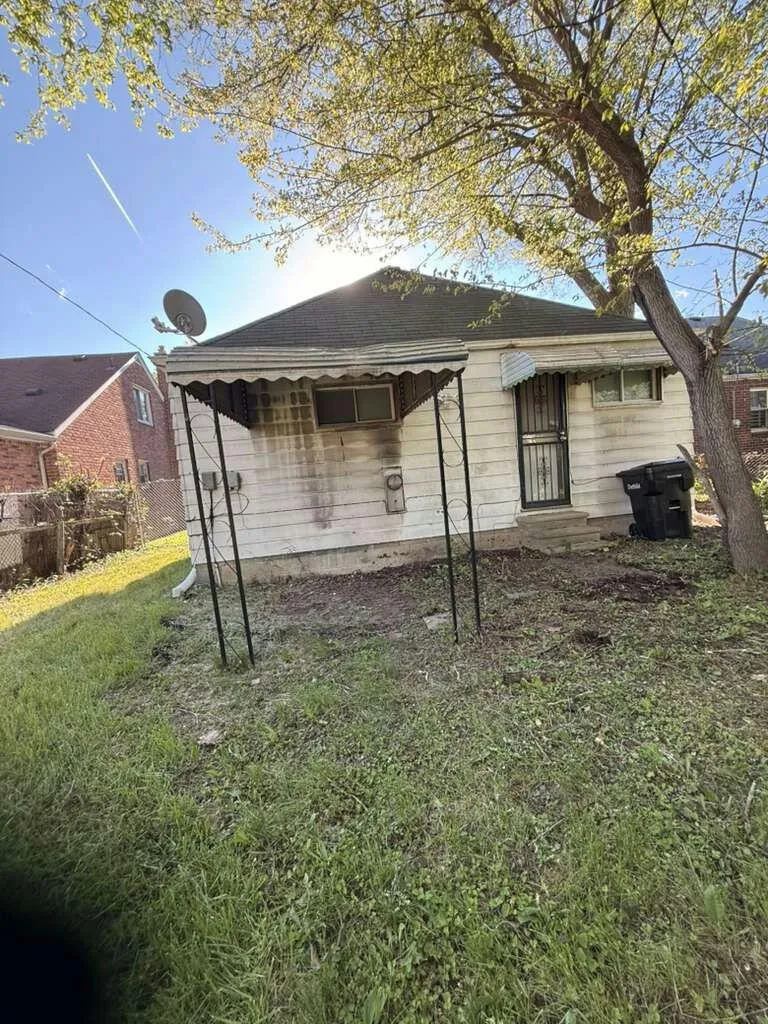 20426 Tracey Street Detroit, MI 48235