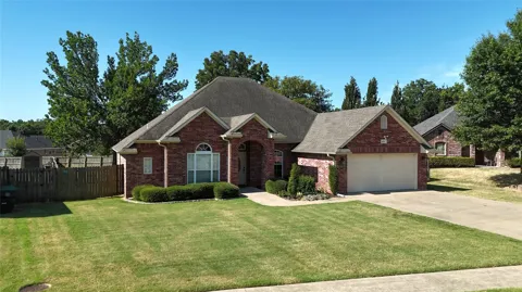 651 Richmond Circle