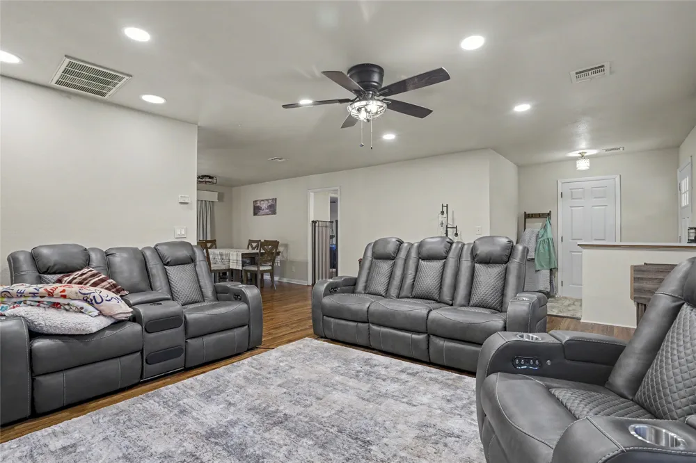 641 Apple Street Sapulpa, OK 74066