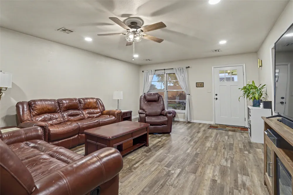 641 Apple Street Sapulpa, OK 74066
