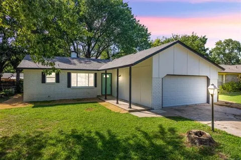 1108 Hickory Court