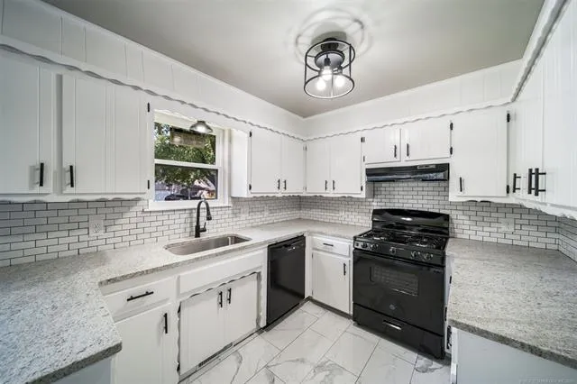 1108 Hickory Court Broken Arrow, OK 74012
