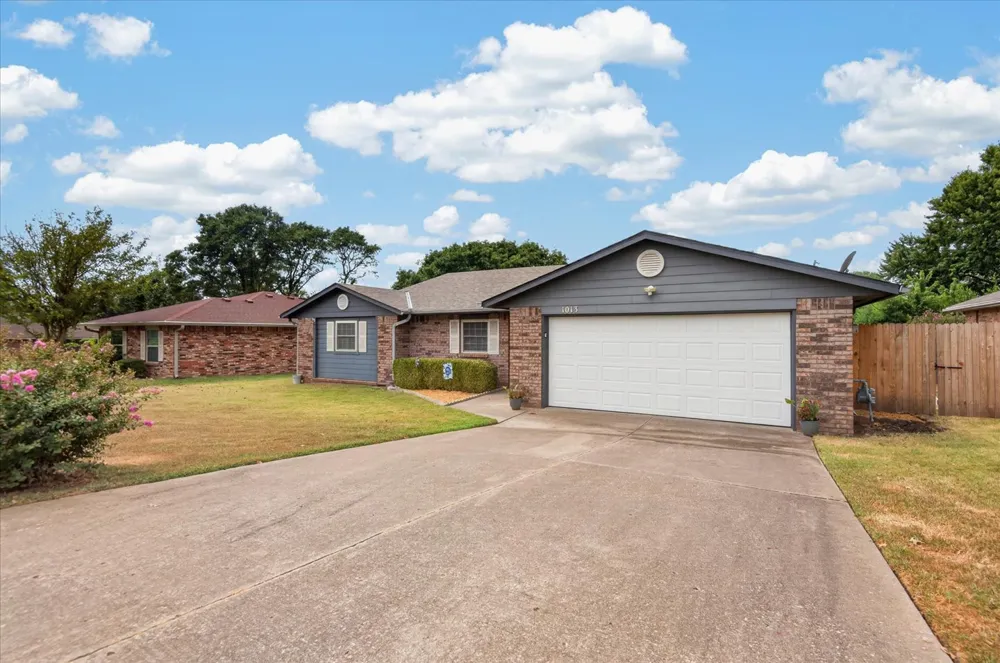 1013 King Drive Bartlesville, OK 74006