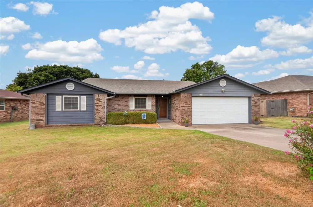 1013 King Drive Bartlesville, OK 74006