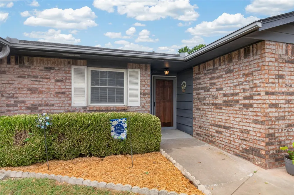 1013 King Drive Bartlesville, OK 74006