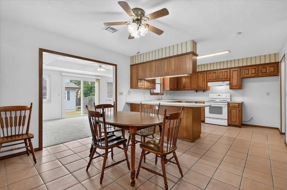 1013 King Drive Bartlesville, OK 74006
