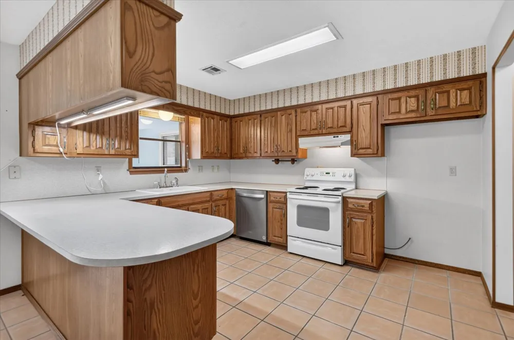 1013 King Drive Bartlesville, OK 74006