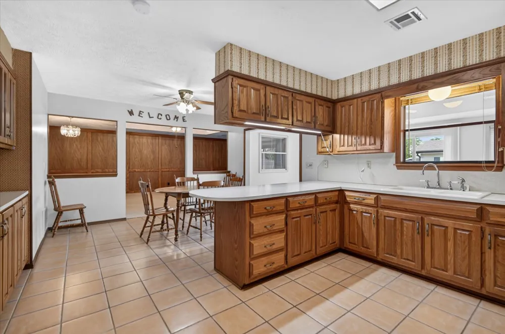 1013 King Drive Bartlesville, OK 74006
