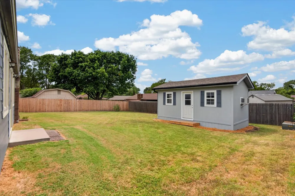 1013 King Drive Bartlesville, OK 74006