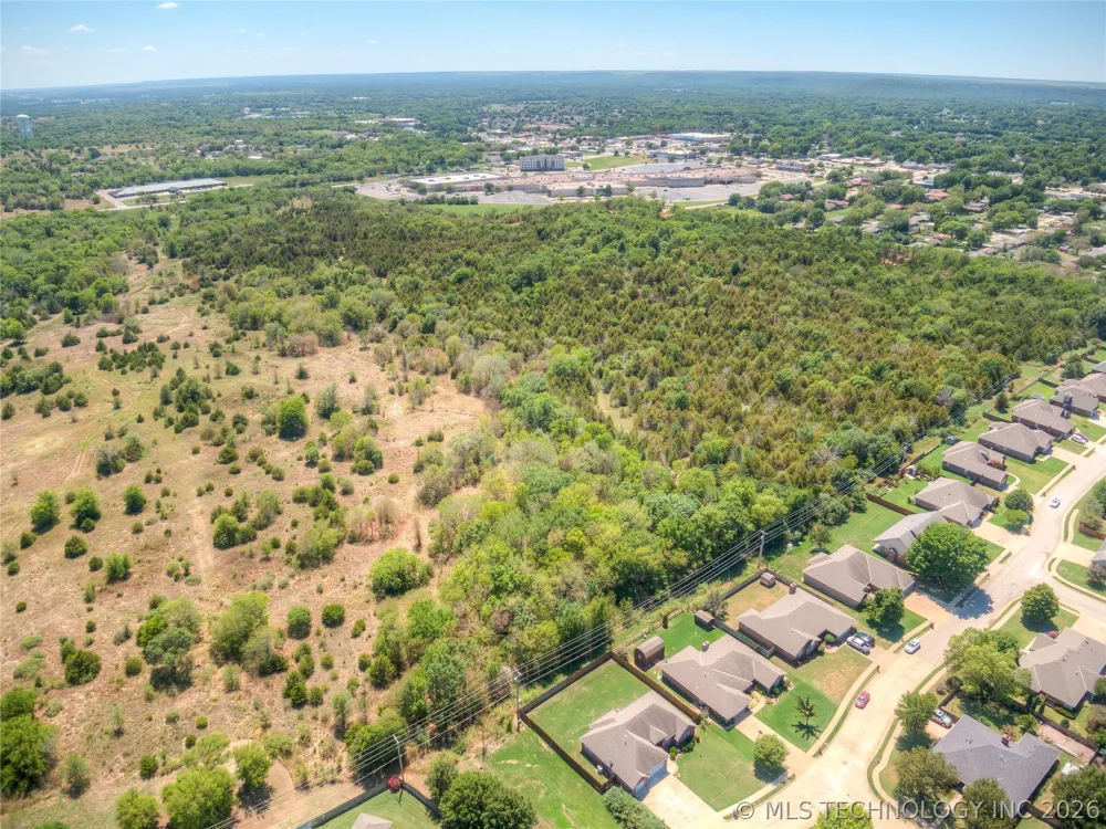 1 SE Barnett Avenue Bartlesville, OK 74006