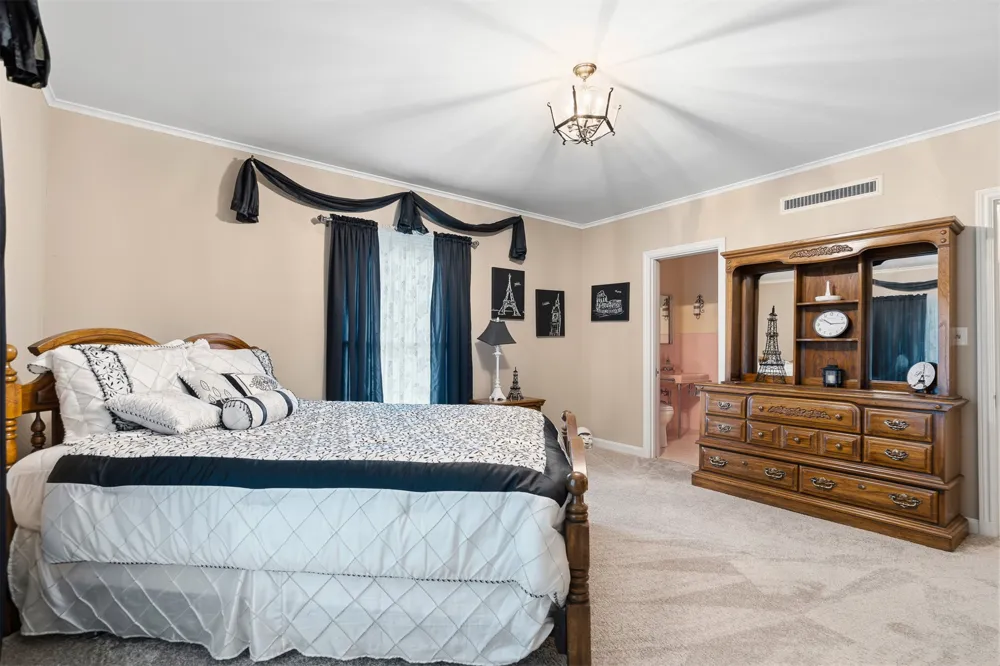 801 NW D STREET Ardmore, OK 73401