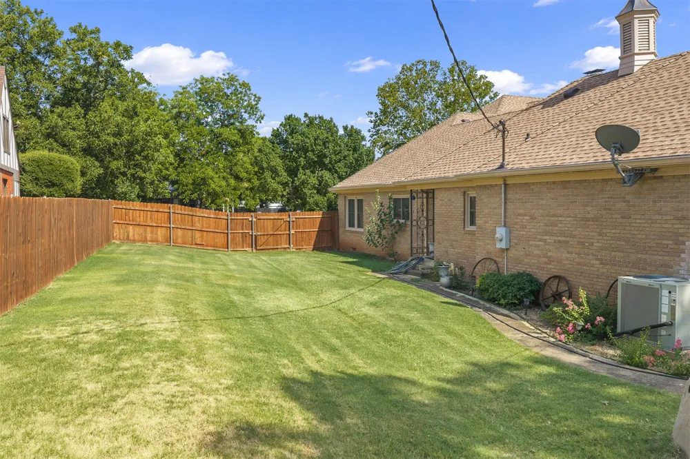 801 NW D STREET Ardmore, OK 73401
