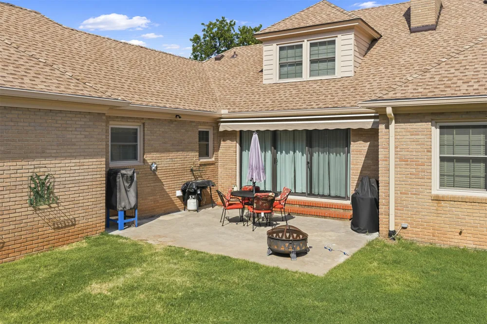 801 NW D STREET Ardmore, OK 73401