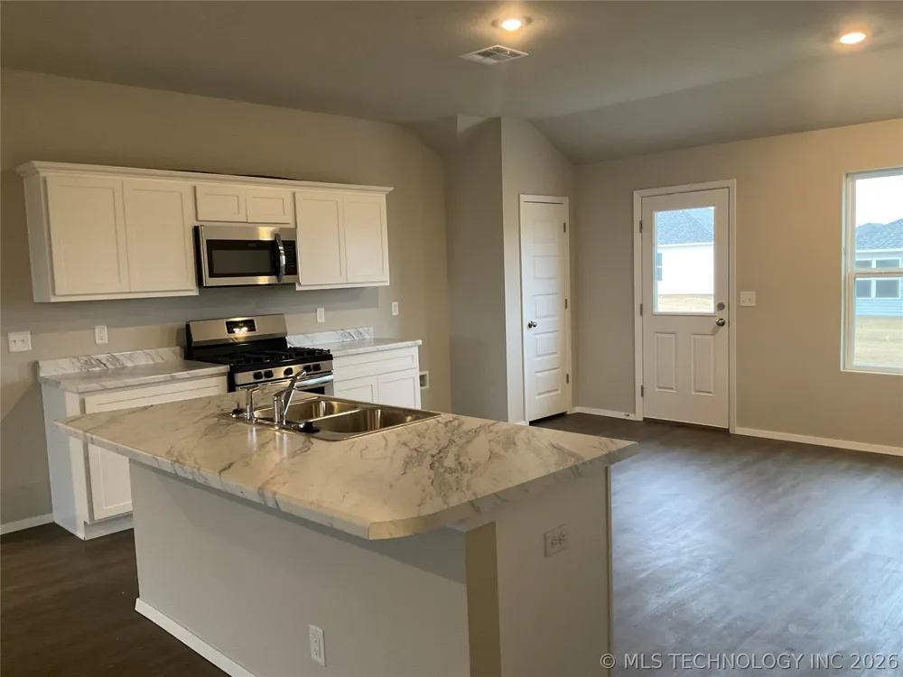 1108 W Odessa Road Claremore, OK 74019