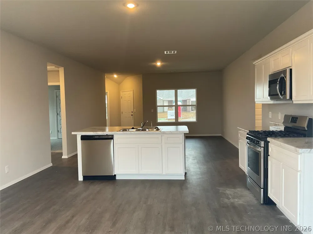 1108 W Odessa Road Claremore, OK 74019