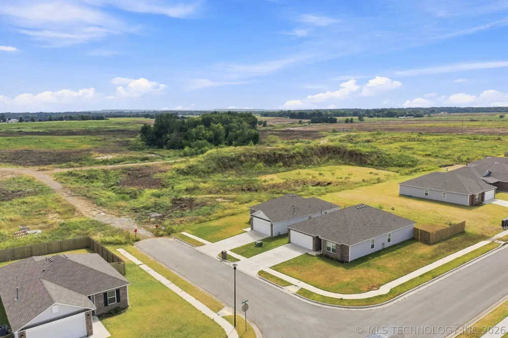 11526 S 235th East Avenue Broken Arrow, OK 74014