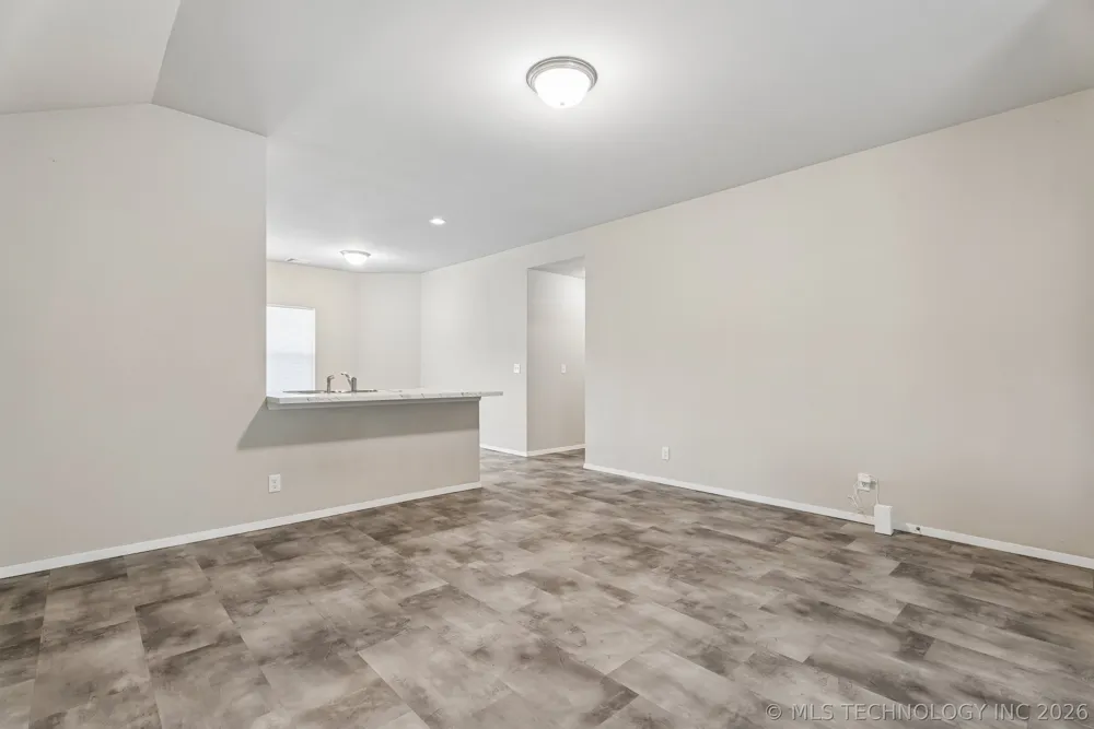 11526 S 235th East Avenue Broken Arrow, OK 74014