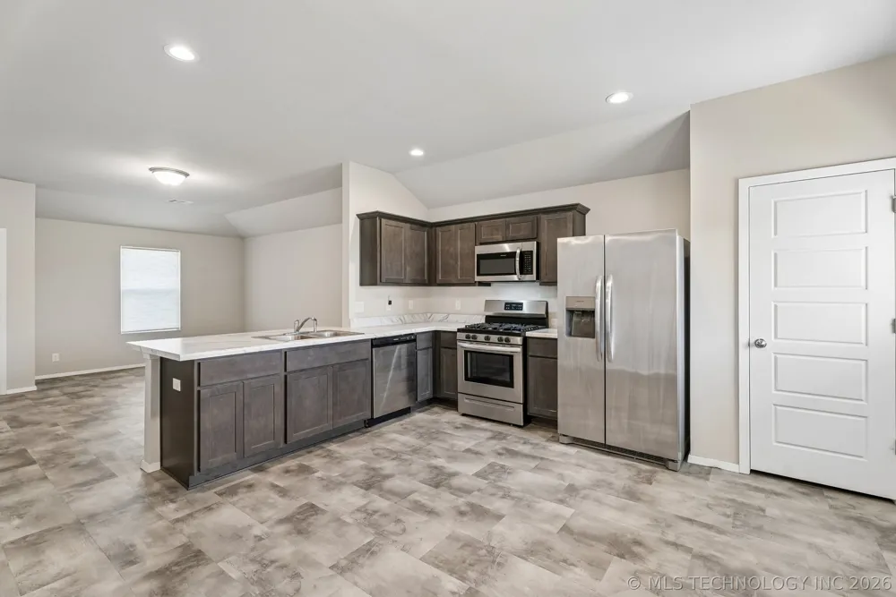 11526 S 235th East Avenue Broken Arrow, OK 74014