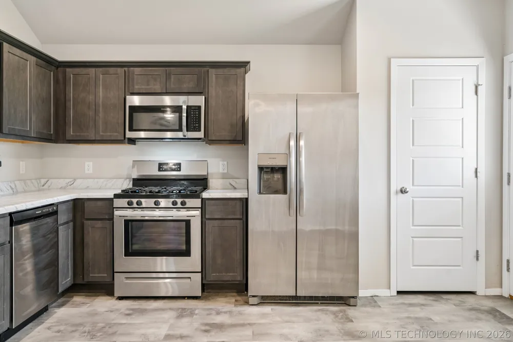 11526 S 235th East Avenue Broken Arrow, OK 74014