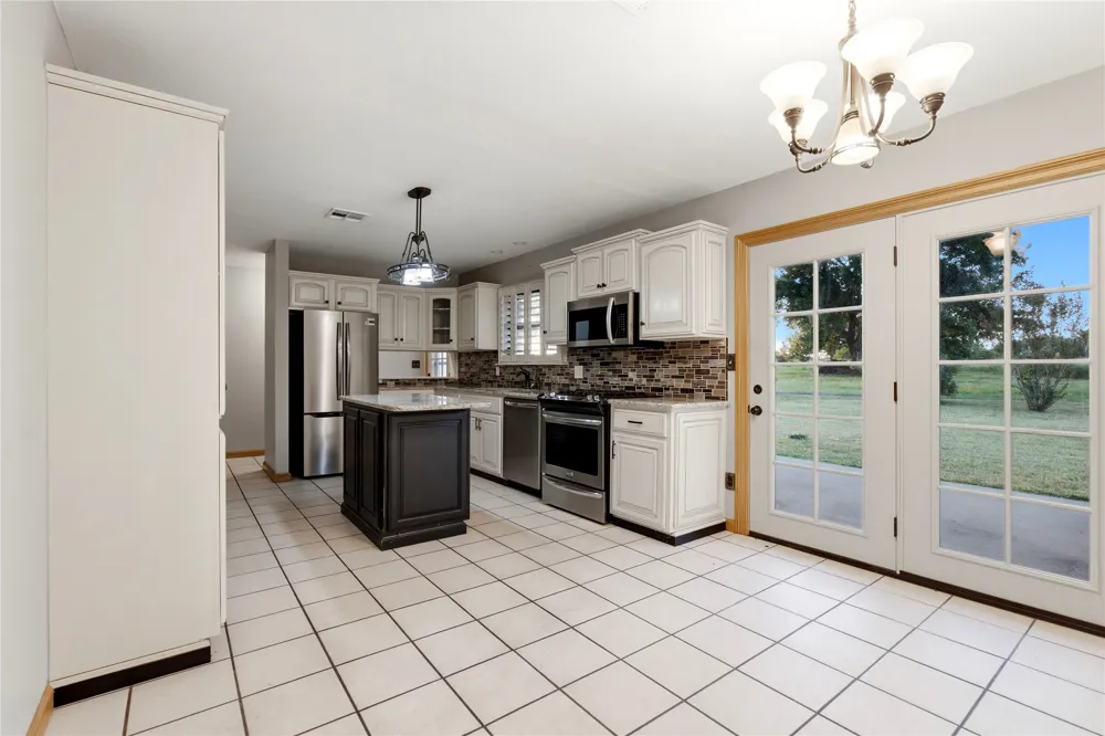 18760 Highway 52 Highway Morris, OK 74445