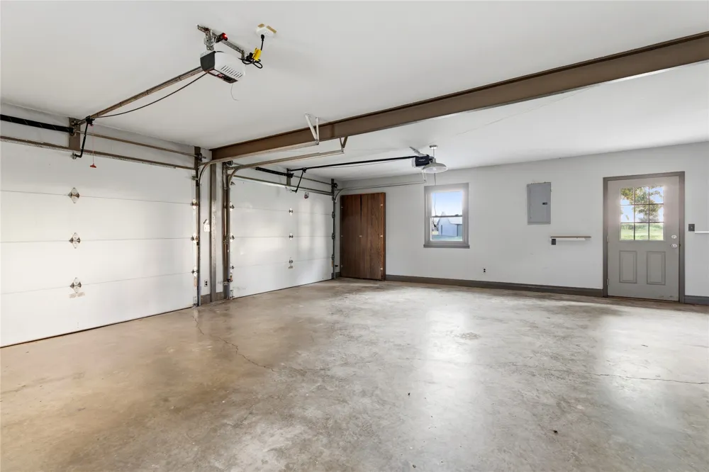 18760 Highway 52 Highway Morris, OK 74445