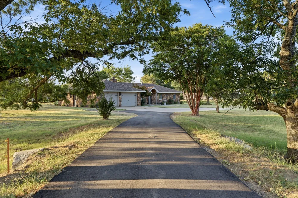 18760 Highway 52 Highway Morris, OK 74445