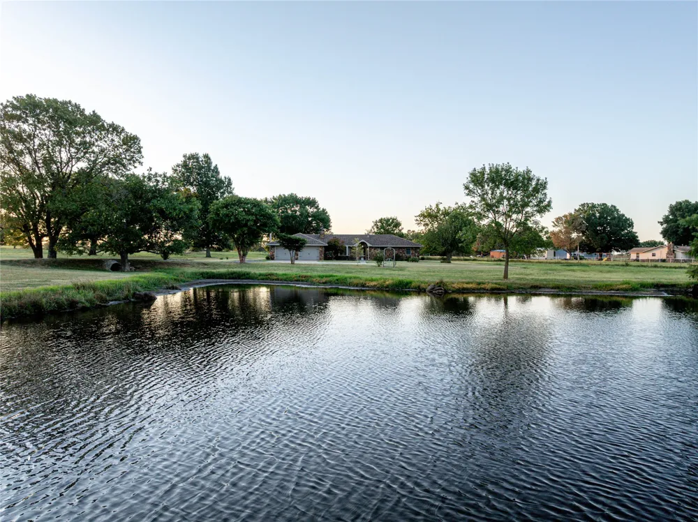 18760 Highway 52 Highway Morris, OK 74445
