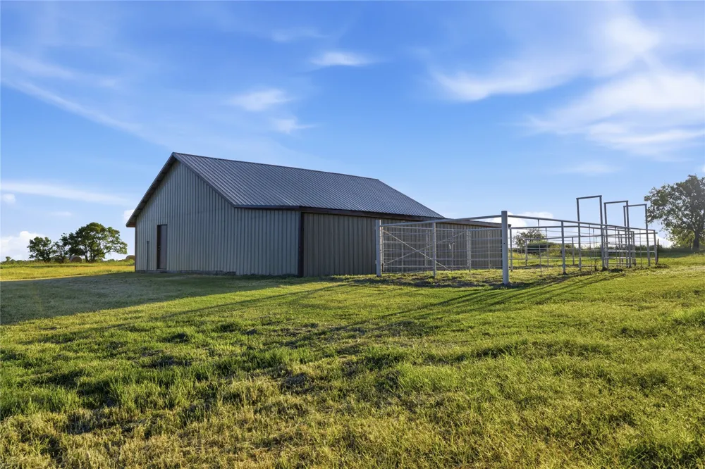 18760 Highway 52 Highway Morris, OK 74445