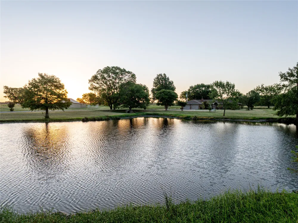 18760 Highway 52 Highway Morris, OK 74445