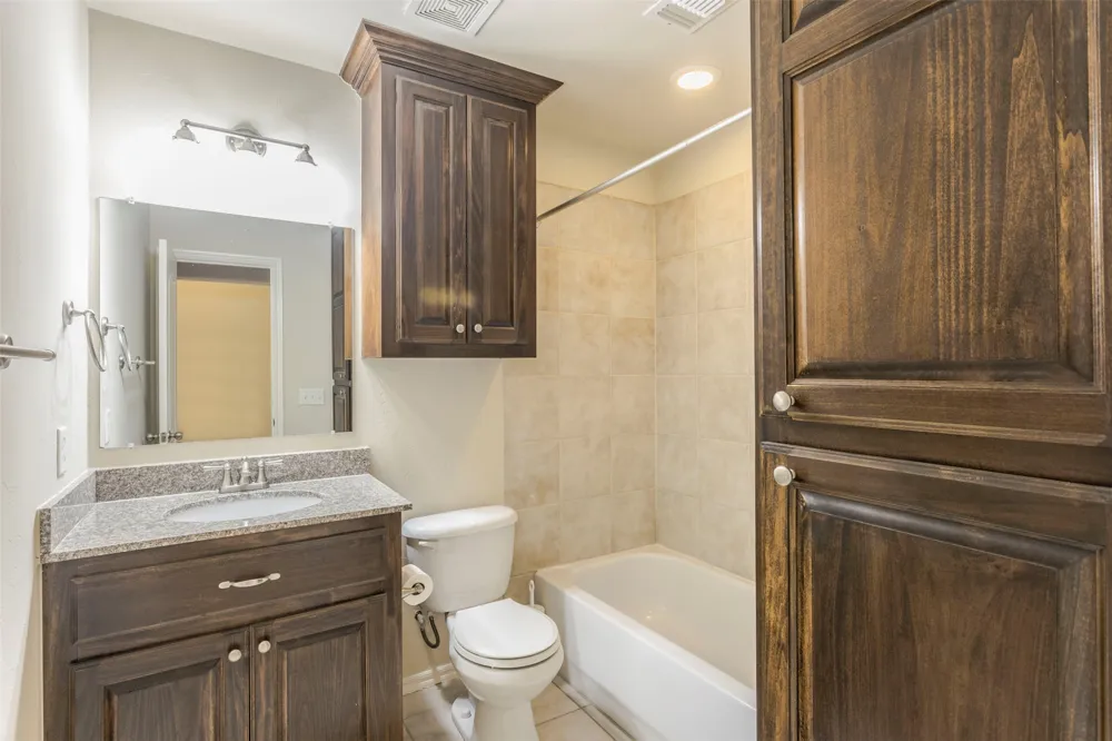 720 Hedgewood Drive Oklahoma City, OK 73160