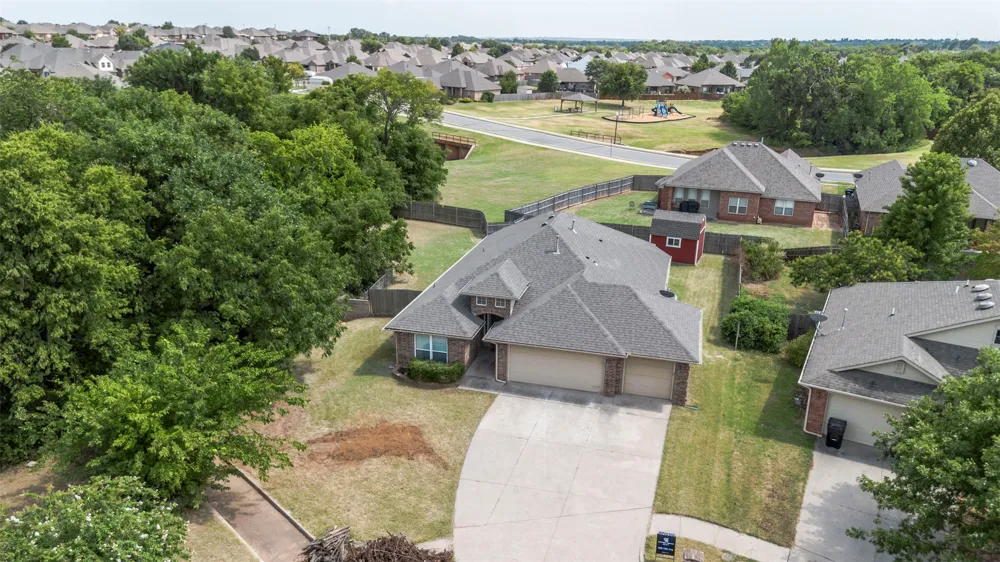 720 Hedgewood Drive Oklahoma City, OK 73160