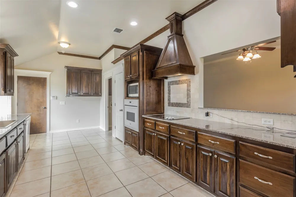 720 Hedgewood Drive Oklahoma City, OK 73160