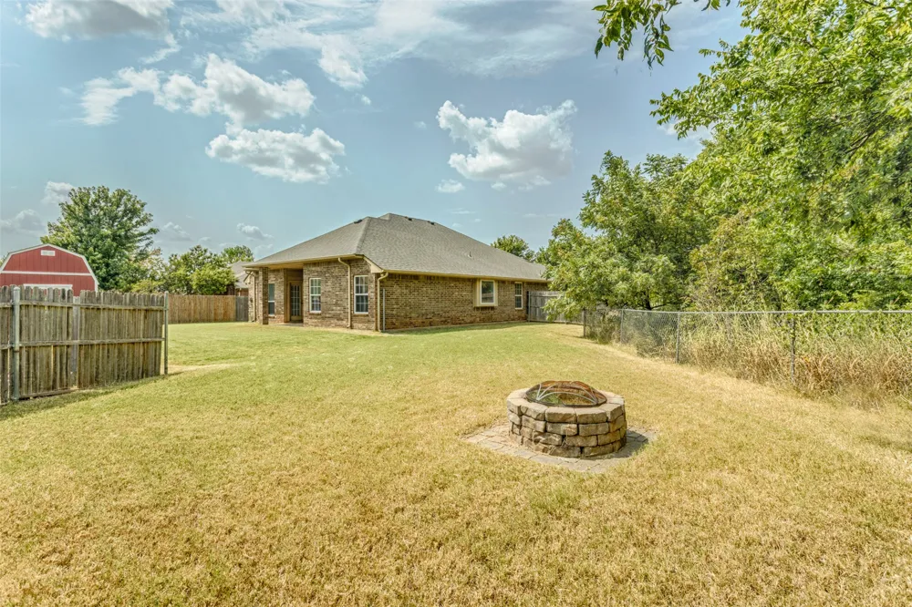 720 Hedgewood Drive Oklahoma City, OK 73160