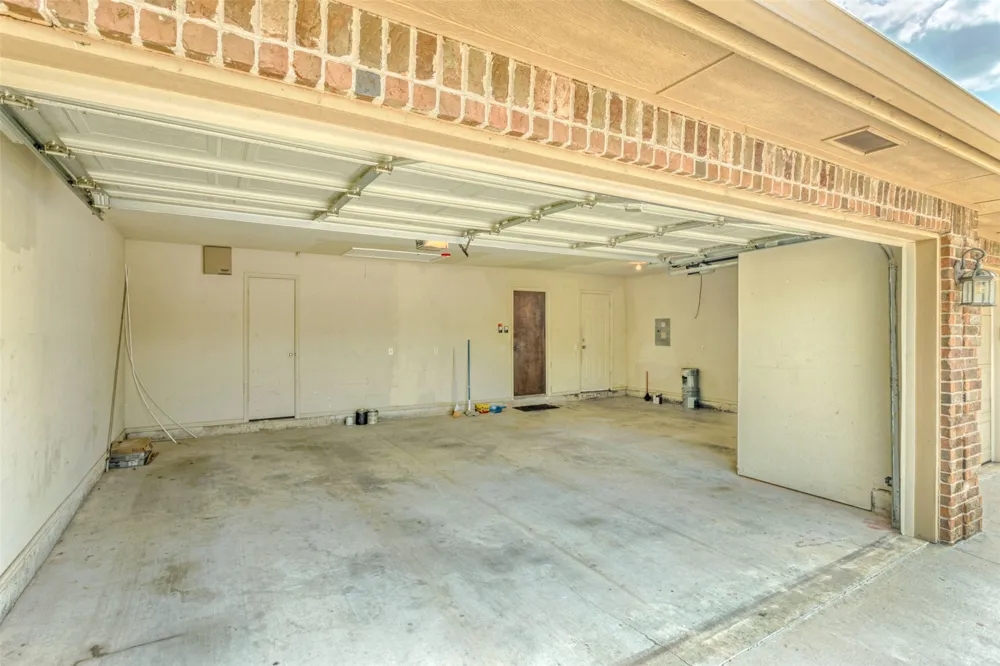 720 Hedgewood Drive Oklahoma City, OK 73160