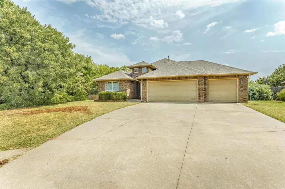720 Hedgewood Drive Oklahoma City, OK 73160