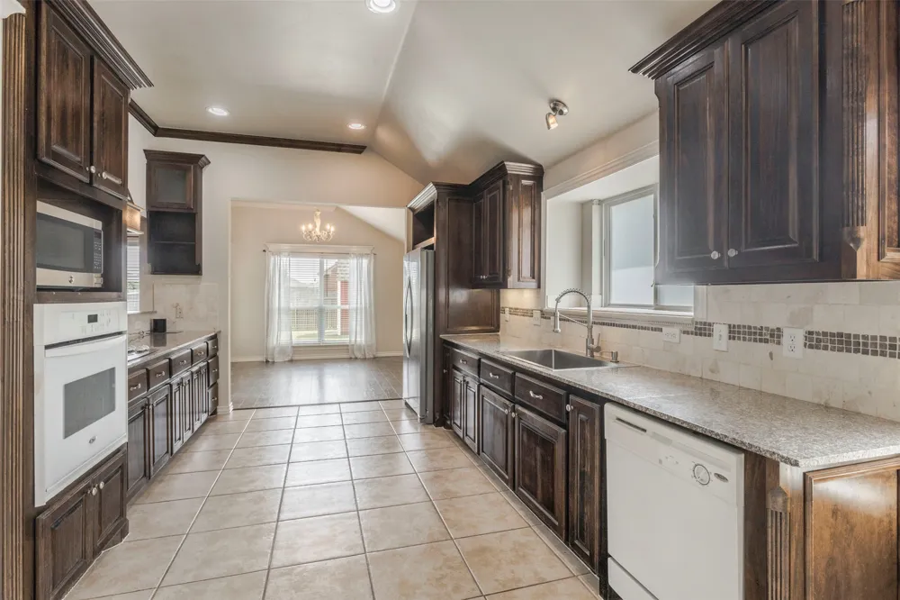 720 Hedgewood Drive Oklahoma City, OK 73160