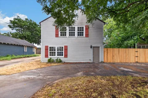 209 E 14th
